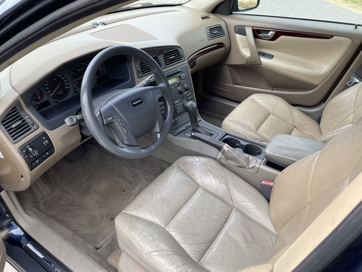 Volvo Automobili: Volvo V70 T5 kombi – Usato da Guntmadingen venduto da ManuelK. 4