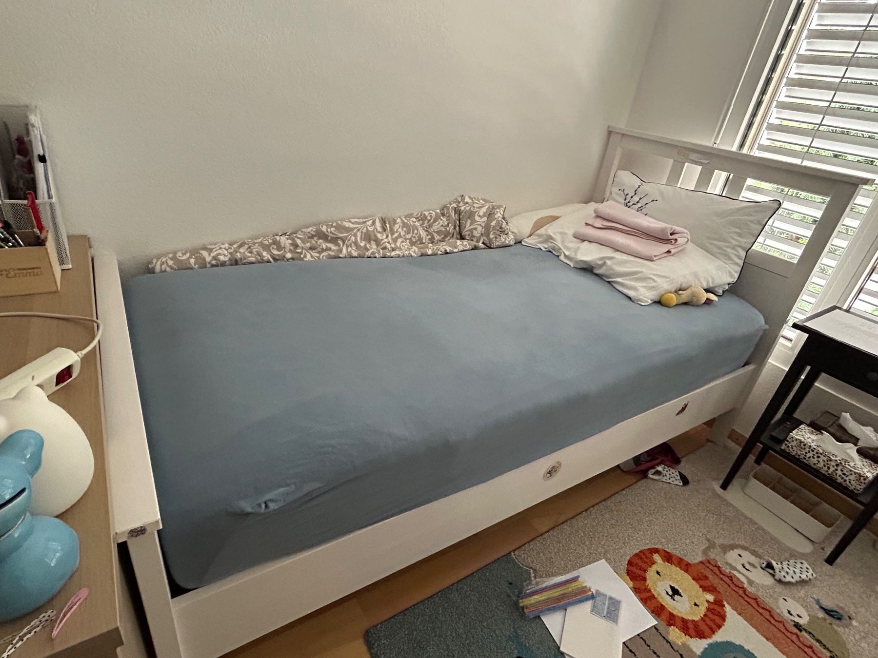 Ikea Betten: IKEA BED and MATTRESS Free – Gebraucht aus Le Mont-sur-Lausanne von ellesfah
