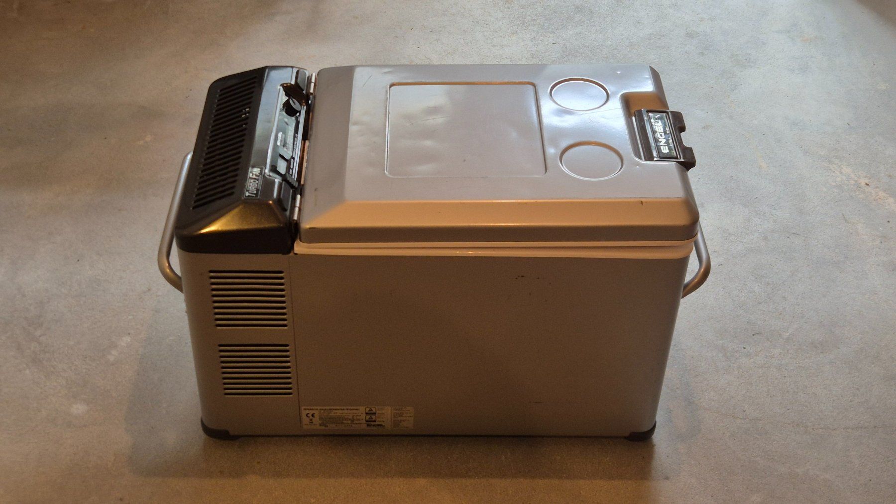 Kühlschränke & Kühlen: Engel Kompressor-Kühlbox MT35F-S – Gebraucht aus Grafenried von raemu_b2000
