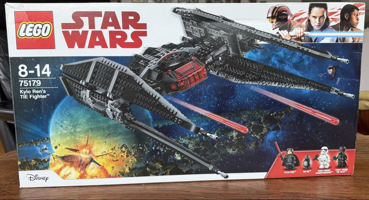 Lego Kit di costruzioni: Lego 75179 – Usato da Zürich venduto da Mothai