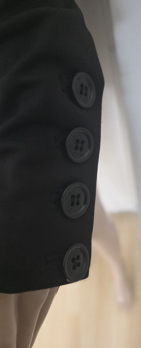 Giacche: Schwarzer Blazer von LOVE Grösse L  – Usato da Biberist venduto da charobaum 3