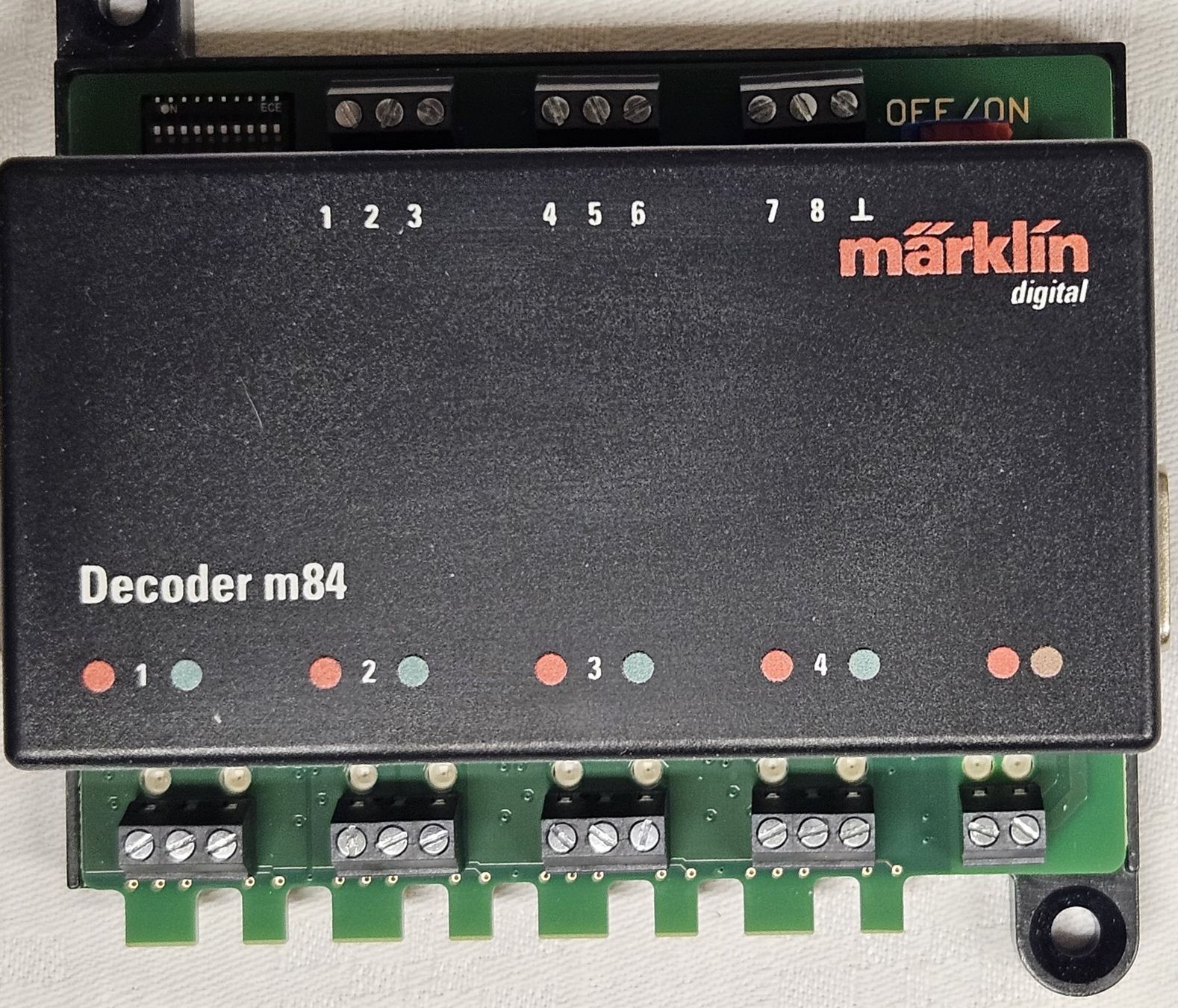 Märklin Modelleisenbahnen: Märklin 60842 Decoder m 84 für Dauerstrom – Neu und originalverpackt aus Breitenbach von  2