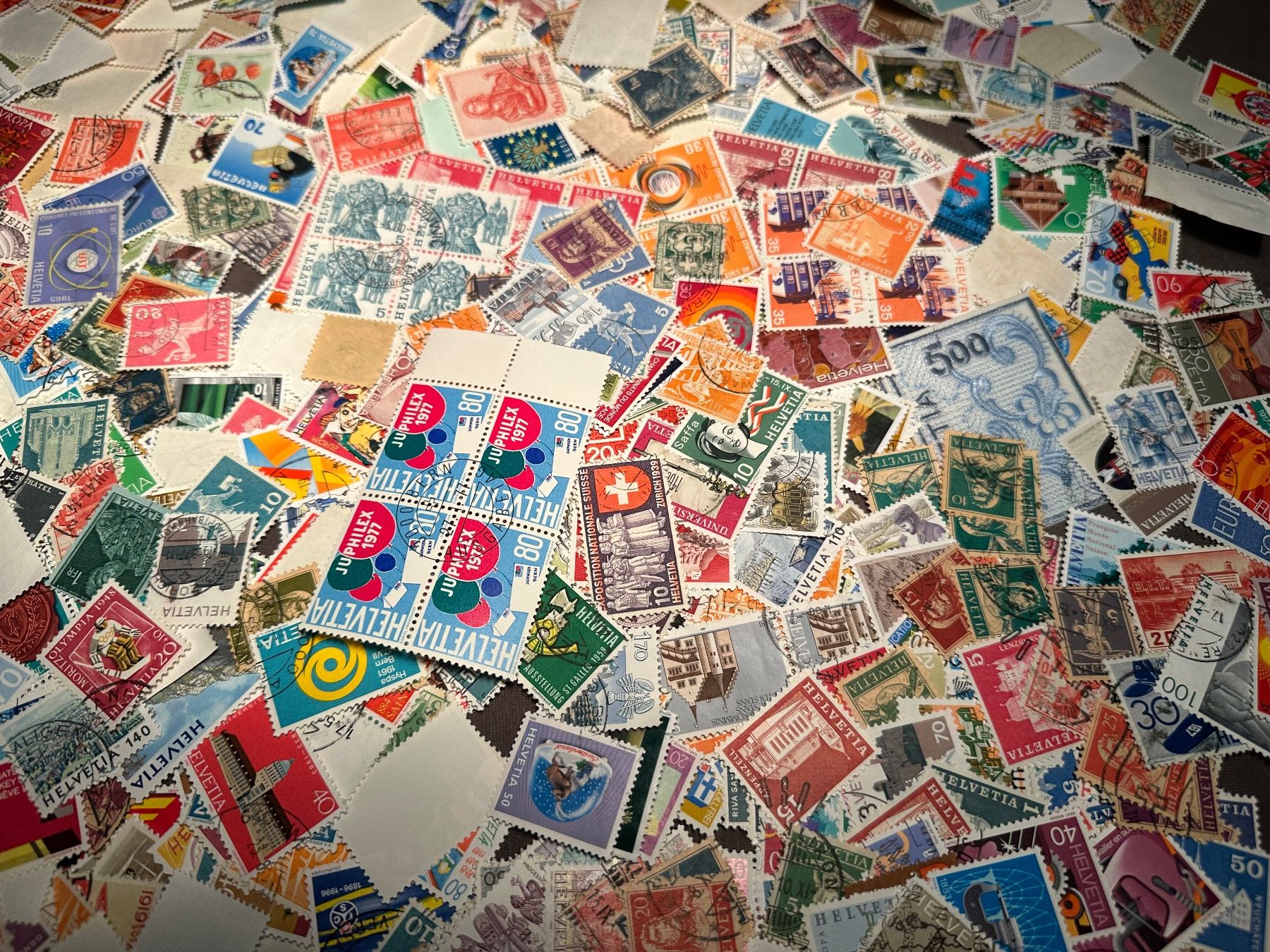 Tutti i francobolli: Grosse Sammlung Briefmarken Lose – Usato da Stettfurt venduto da 2442 9