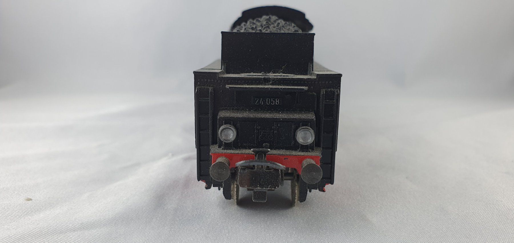 Märklin Modelleisenbahnen: Märklin 3003 .5 Dampflok mit Schlepptender BR 24 058 DB – Gebraucht aus Birr von waruco 1
