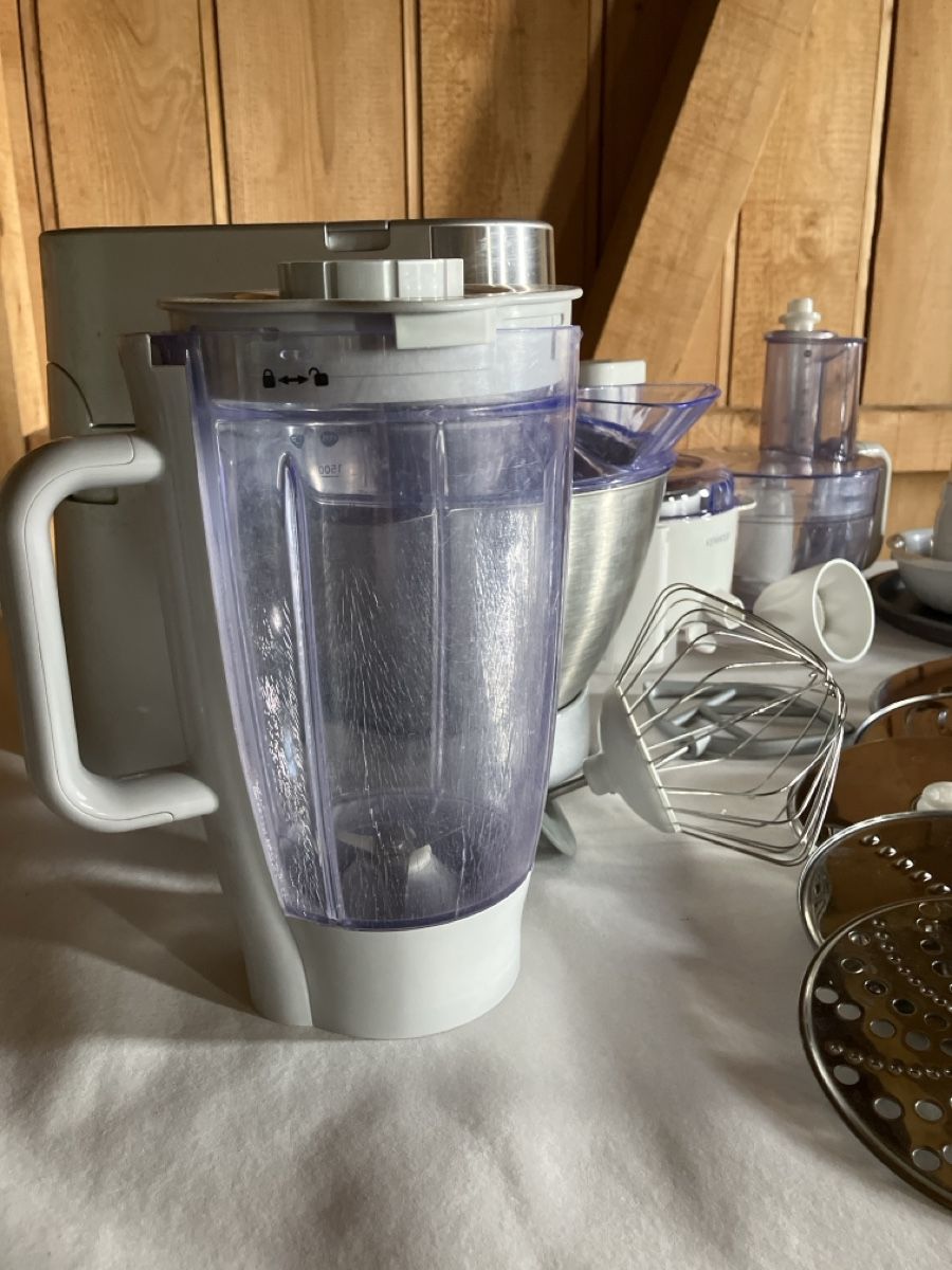 Kenwood Elettrodomestici da cucina:  Kenwood Küchenmaschine Set – Usato da Melchnau venduto da Markus885 3