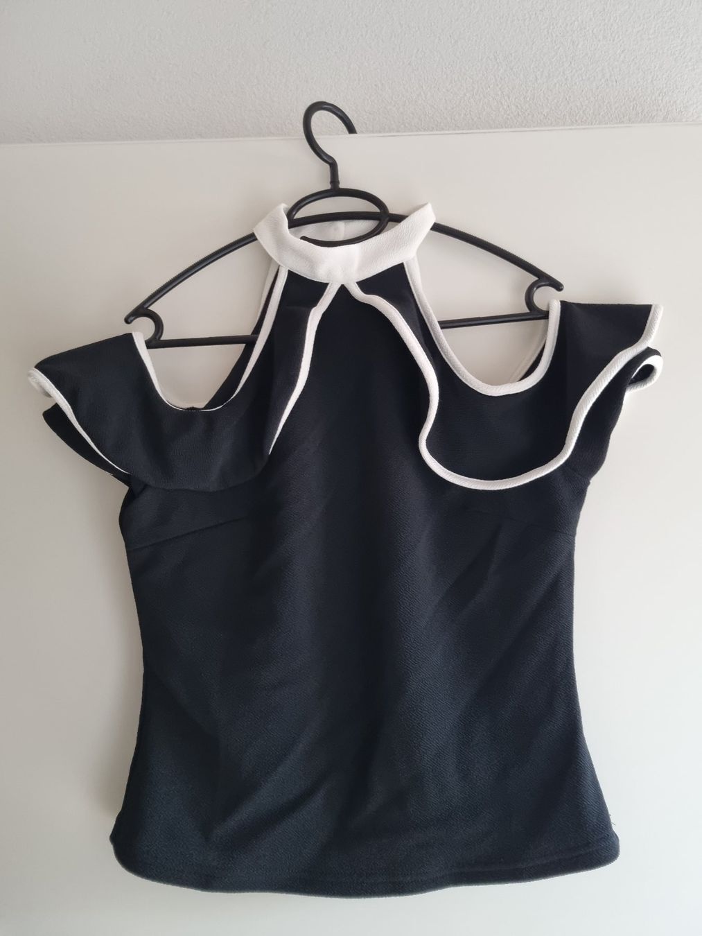 Top: Schickes Top, schwarz/weiss, Grösse L, – Nuovo (secondo la descrizione) da Waltenschwil venduto da Larache90 1