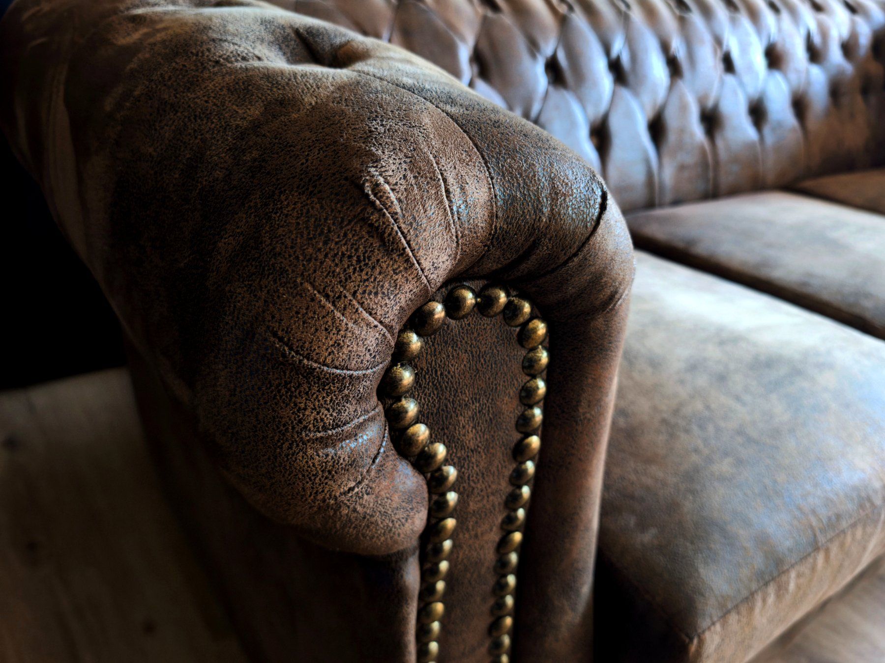 Sofas: Chesterfield Sofa, 3 Sitzer, Vintage Leder, Top Zustand – Gebraucht aus St. Gallen von  3