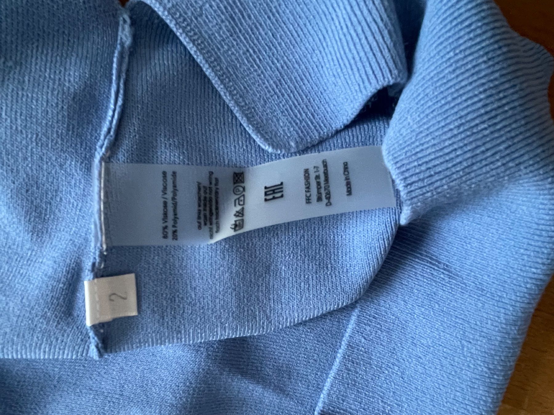 Pullover & Sweatshirts: FFC blauer Sommer-Kurzarmpulli, Oversize, Gr. 2, 80% Viskose – Gebraucht aus Meggen von tulipe21 1