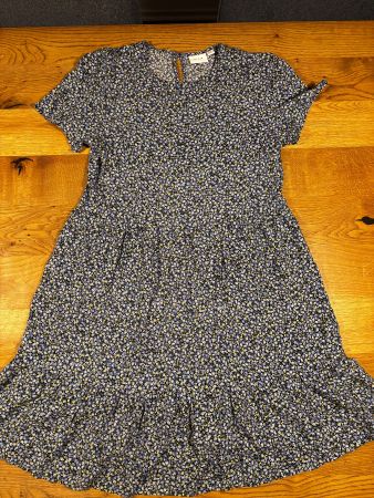 Wunderschönes luftiges Vila Kleid Gr. 36