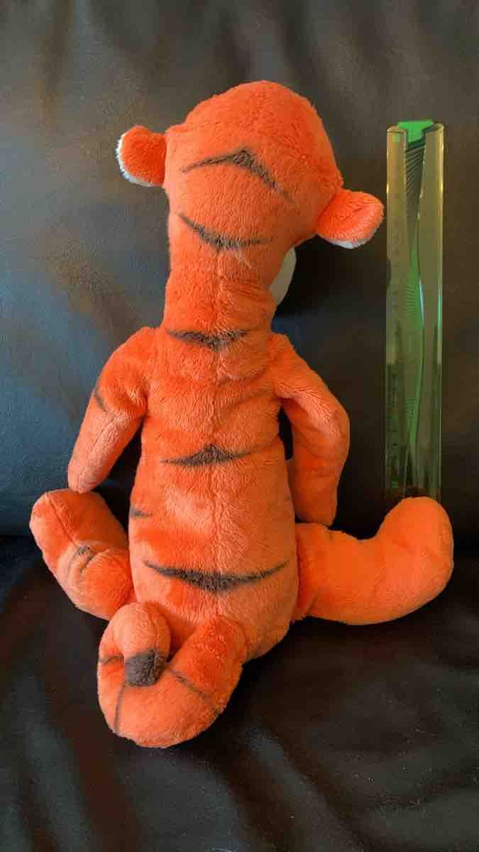 Disney Spielzeuge: Disney Plüschtier Tigger orange – Gebraucht aus Spiegel b. Bern von Power 2