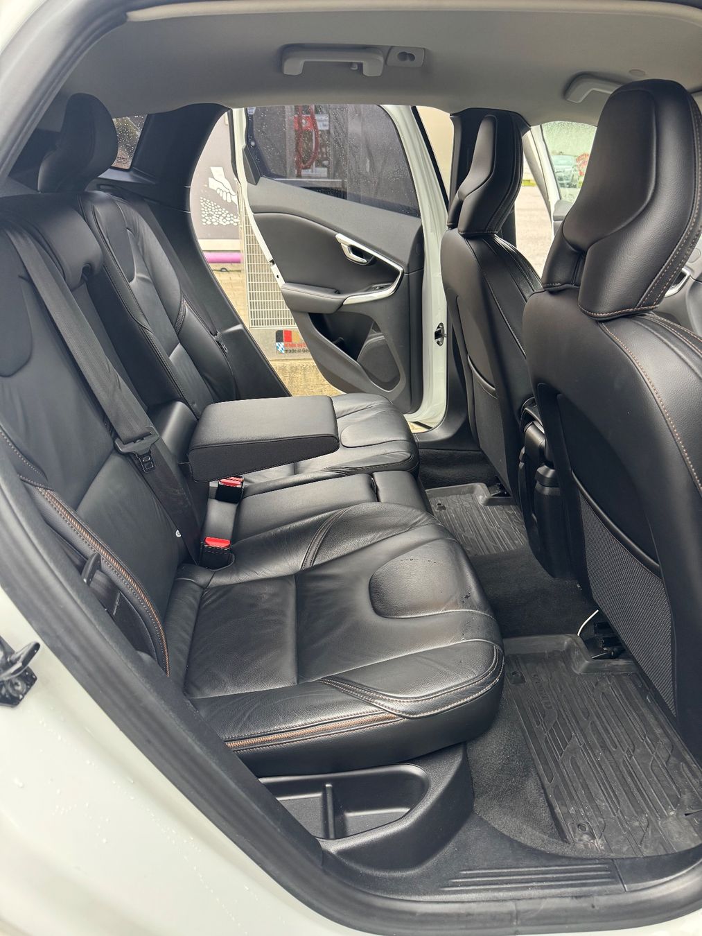Volvo Automobili: Volvo V40 CC T5 AWD – Usato da Münchenstein venduto da krigu01 3