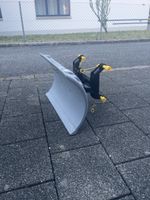 Trettraktor Schneepflug