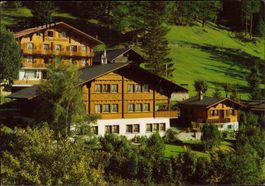 1977 AK Leukerbad _ Chalet Gemmiblick