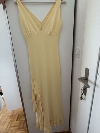 Sommerkleid blumig/gelb Gr. S/36-38 - perfekt für warme Tage