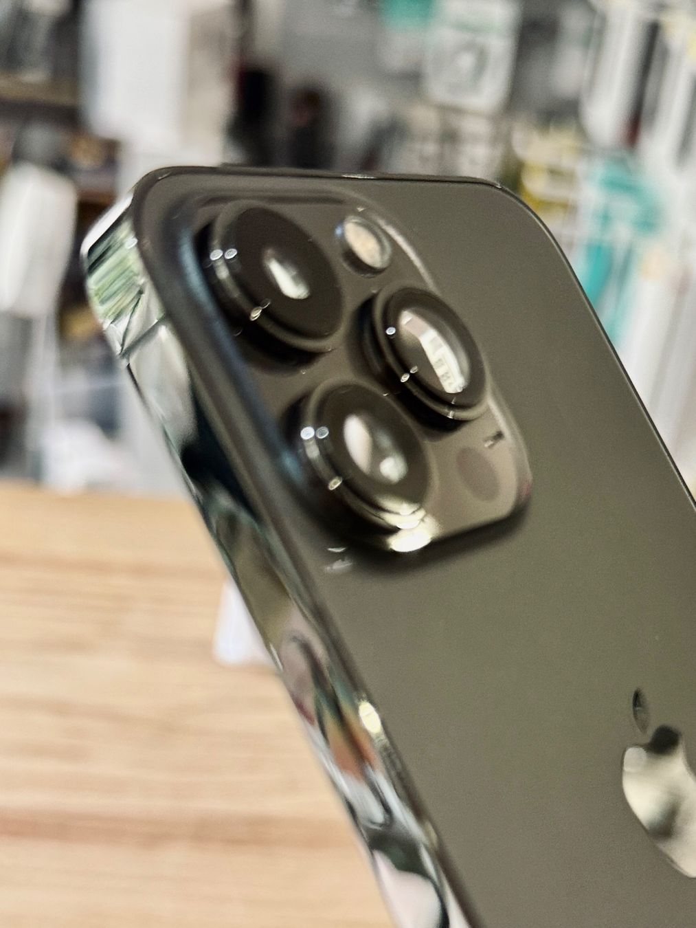 Apple Portables: Châssis Complet iPhone 13 Pro NOIR (Original pulled) – D'occasion à Morges par DA-repa 4