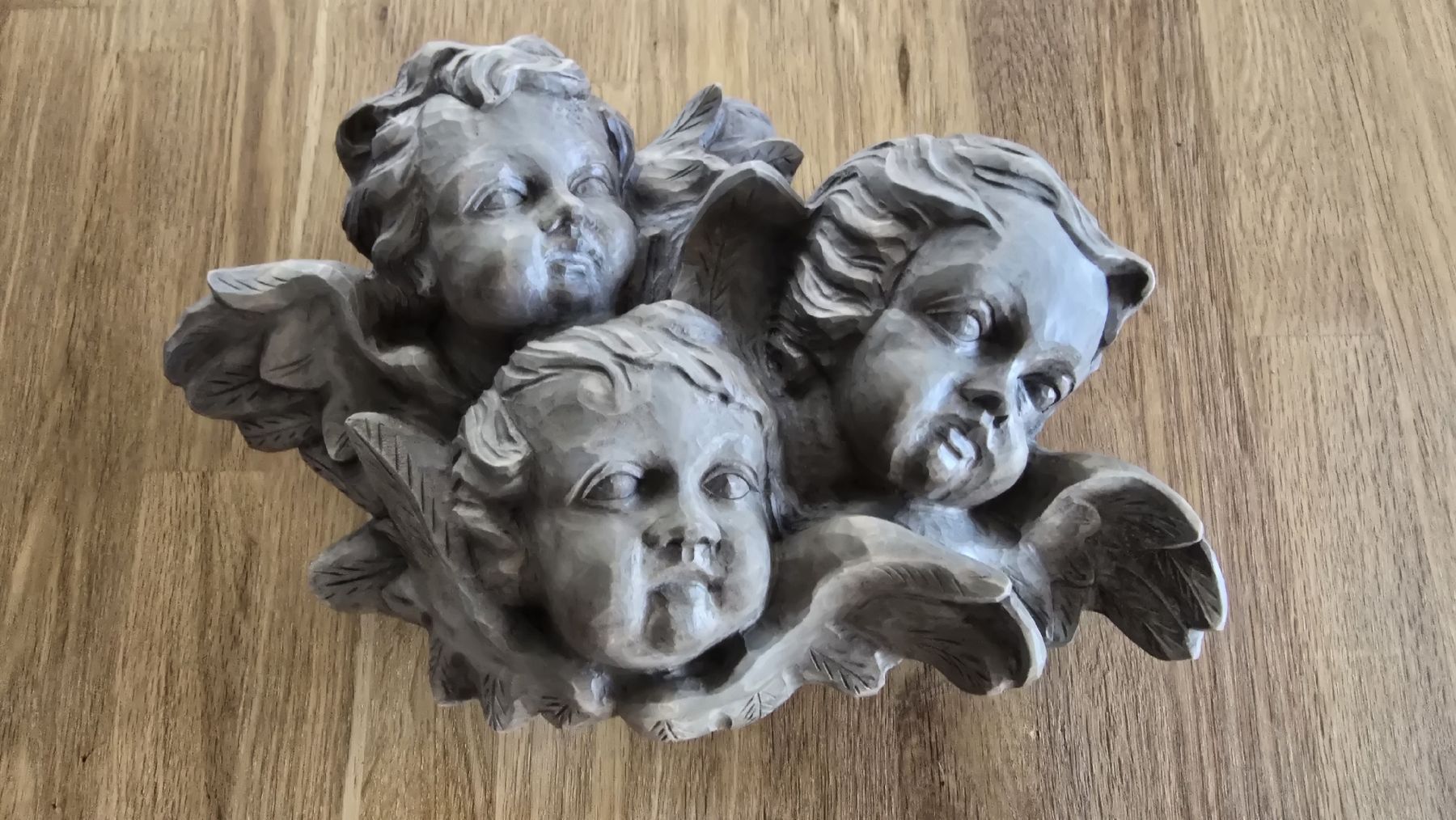 Figuren: Engelsköpfe Schnitzerei – Gebraucht aus Triesen von Vanlie