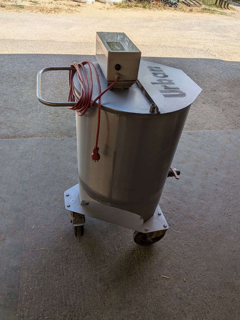 Melktechnik: Milchtank/Milchshuttle – Gebraucht aus Anwil von Baergbuur 1