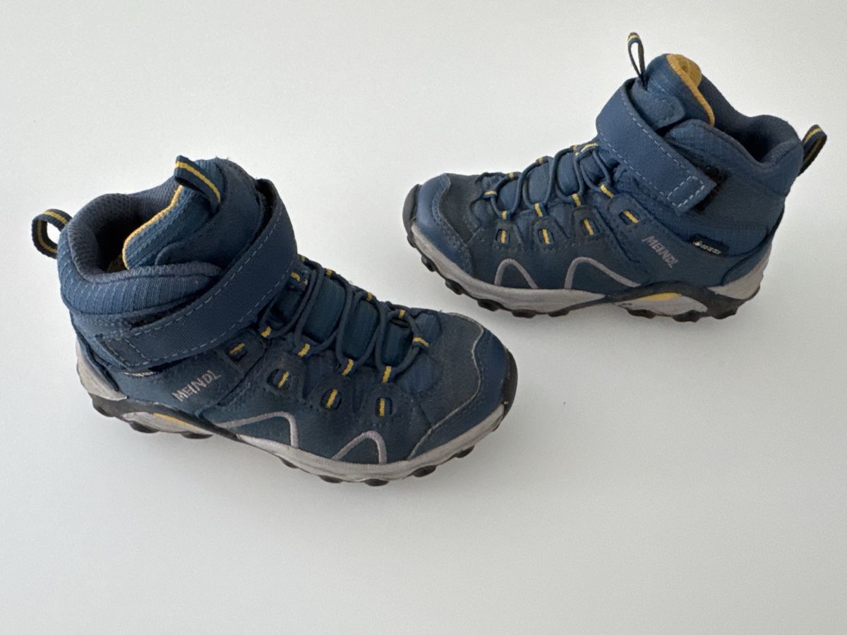 Meindl Chaussures garçon: Meindl Wanderschuhe GoreTex, Größe 27  – D'occasion à Oberglatt ZH par cyringo 1