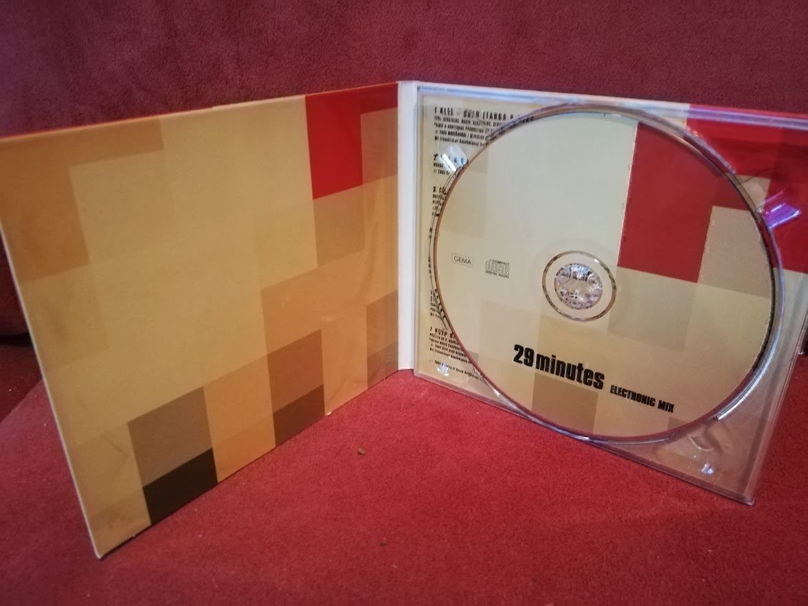 CD: 29 Minutes CD Electronic Mix – Usato da Zofingen venduto da noise123 1