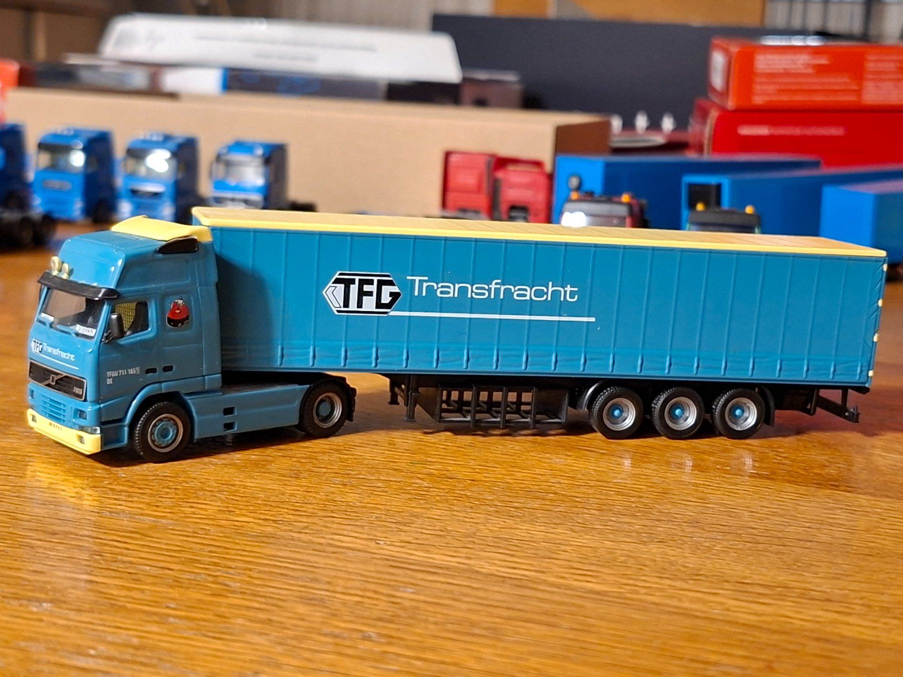 Herpa Kit di modellismo & Modellini statici: Volvo Sattelzug herpa 1:87 – Usato da Vordemwald venduto da TGV9497 2