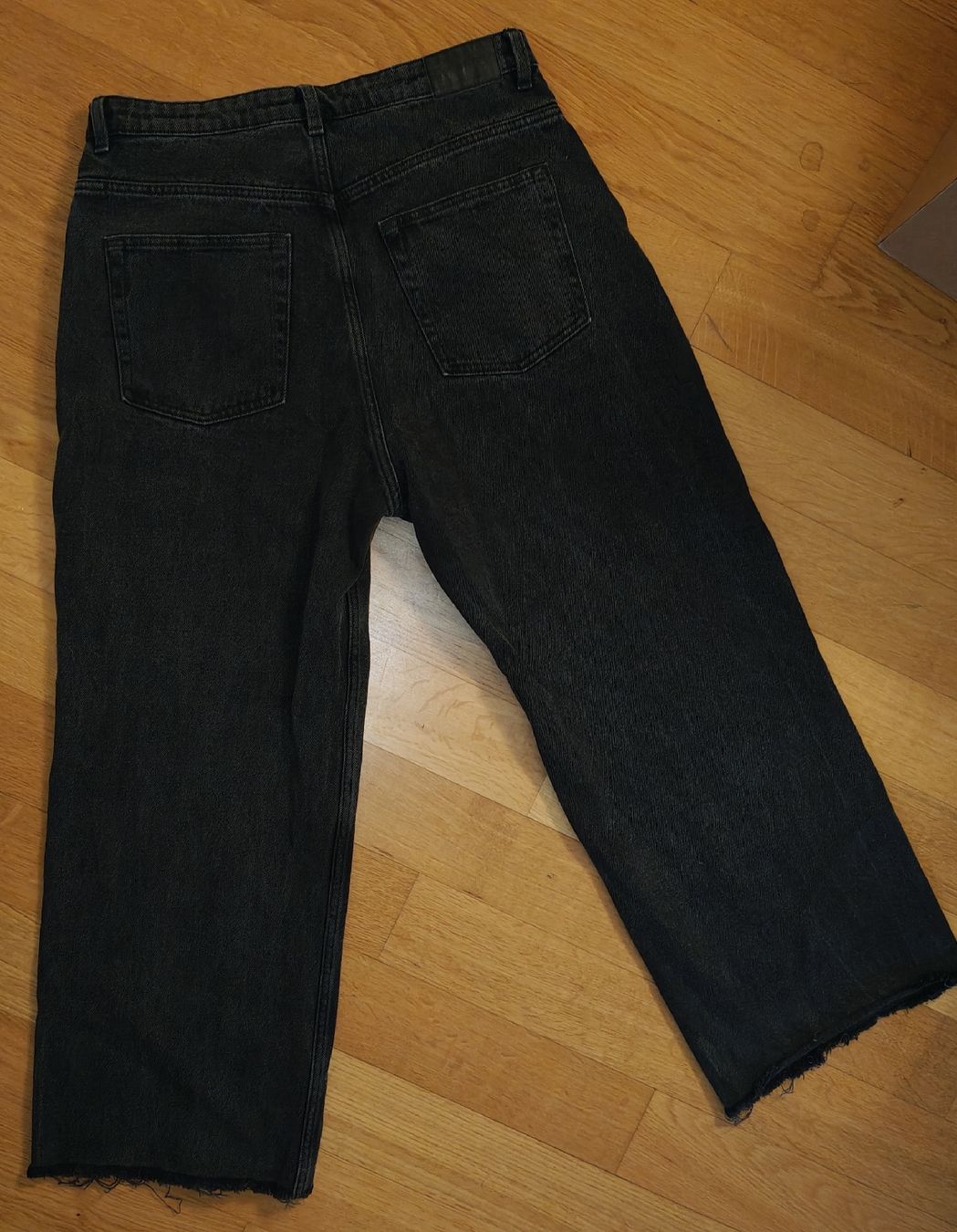 Monki Jeans: MONKI Jeans straight leg / gr. 30  – Usato da Rorschacherberg venduto da Oh.Lo 1