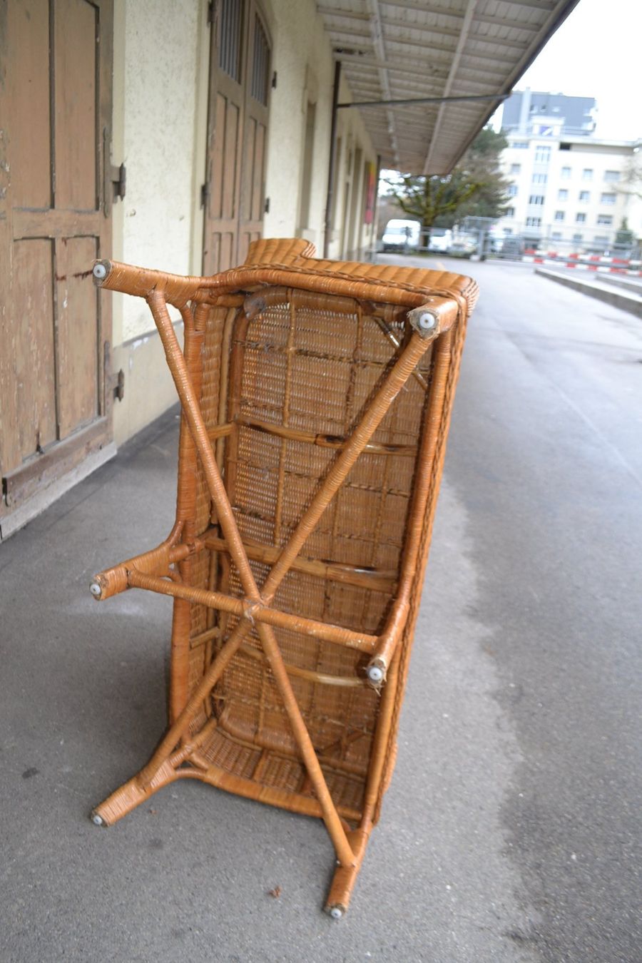 Stühle: Korbstuhl Rattan 2 Sitzer – Gebraucht aus Wil SG von  6