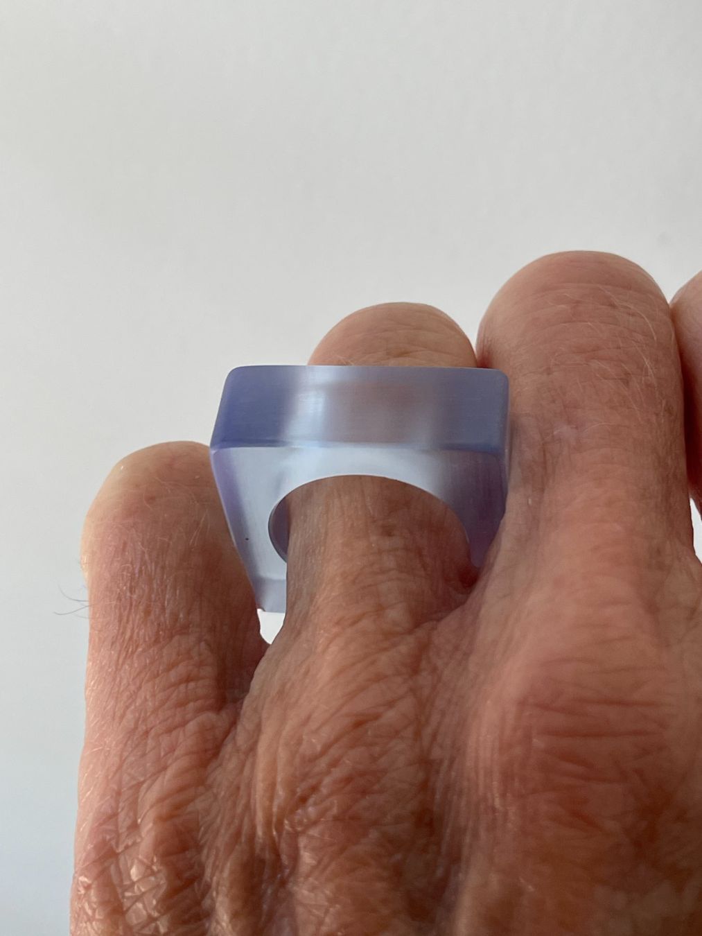 Anelli: Ring Plexiglas breit hellblau - 3 Grössen wählbar – Nuovo e nell'imballaggio originale da Turgi venduto da bar_8pdm