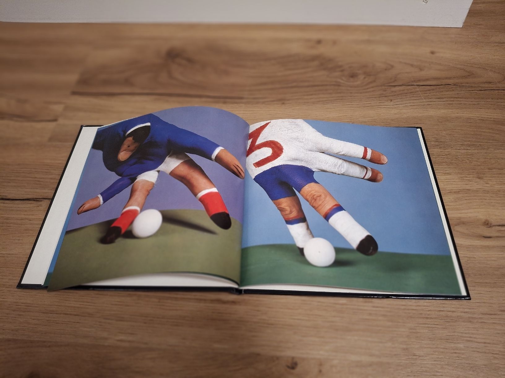 Libri: Fussball Buch HANDS OFF Mario Mariotti – Usato da Bäriswil BE venduto da vonys 1
