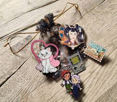 Lot de pin's Pop culture neufs