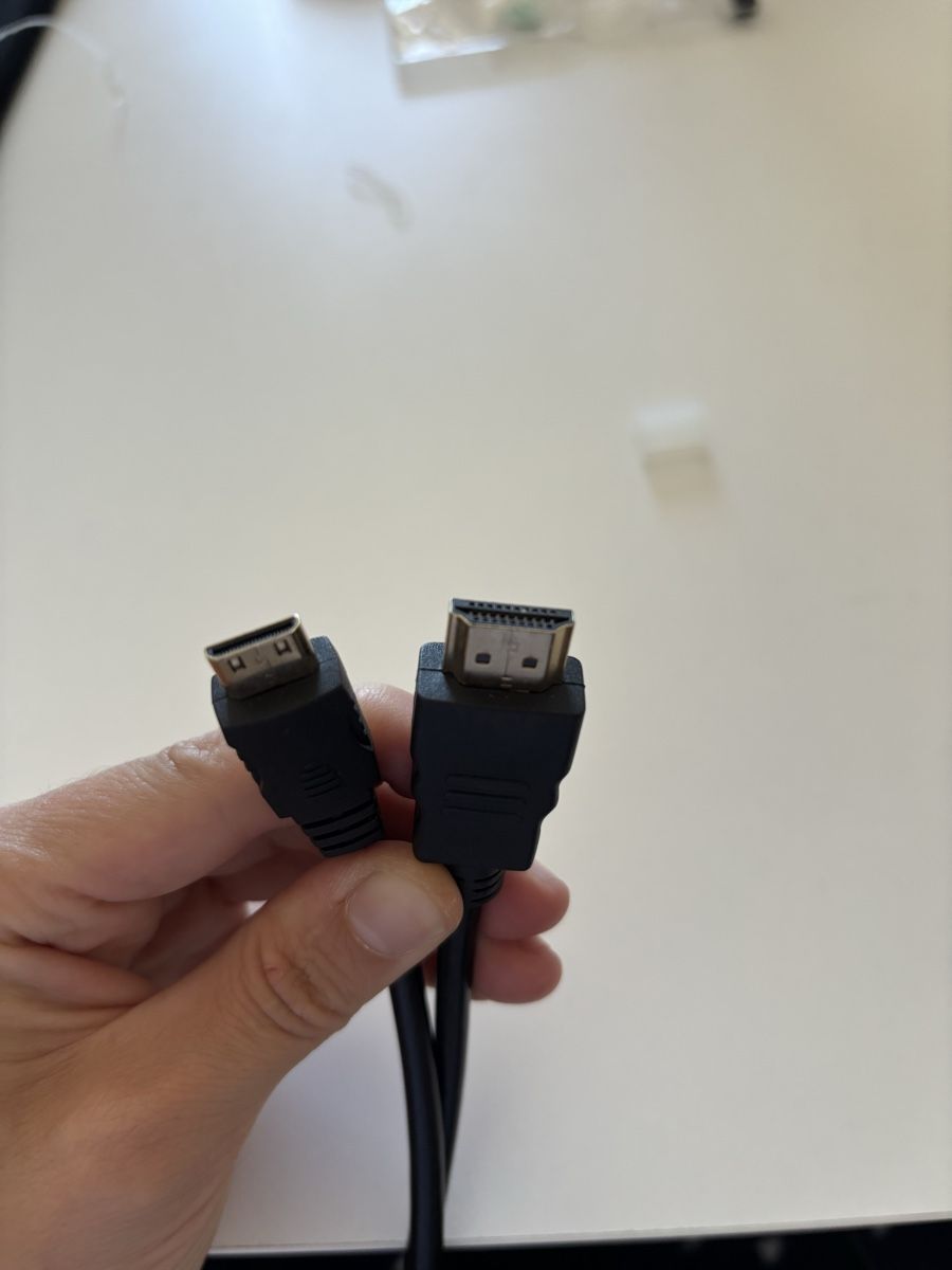 Kabel: Câble HDMI vers Micro-USB – Gebraucht aus La Chaux-de-Fonds von DANIELA19961996