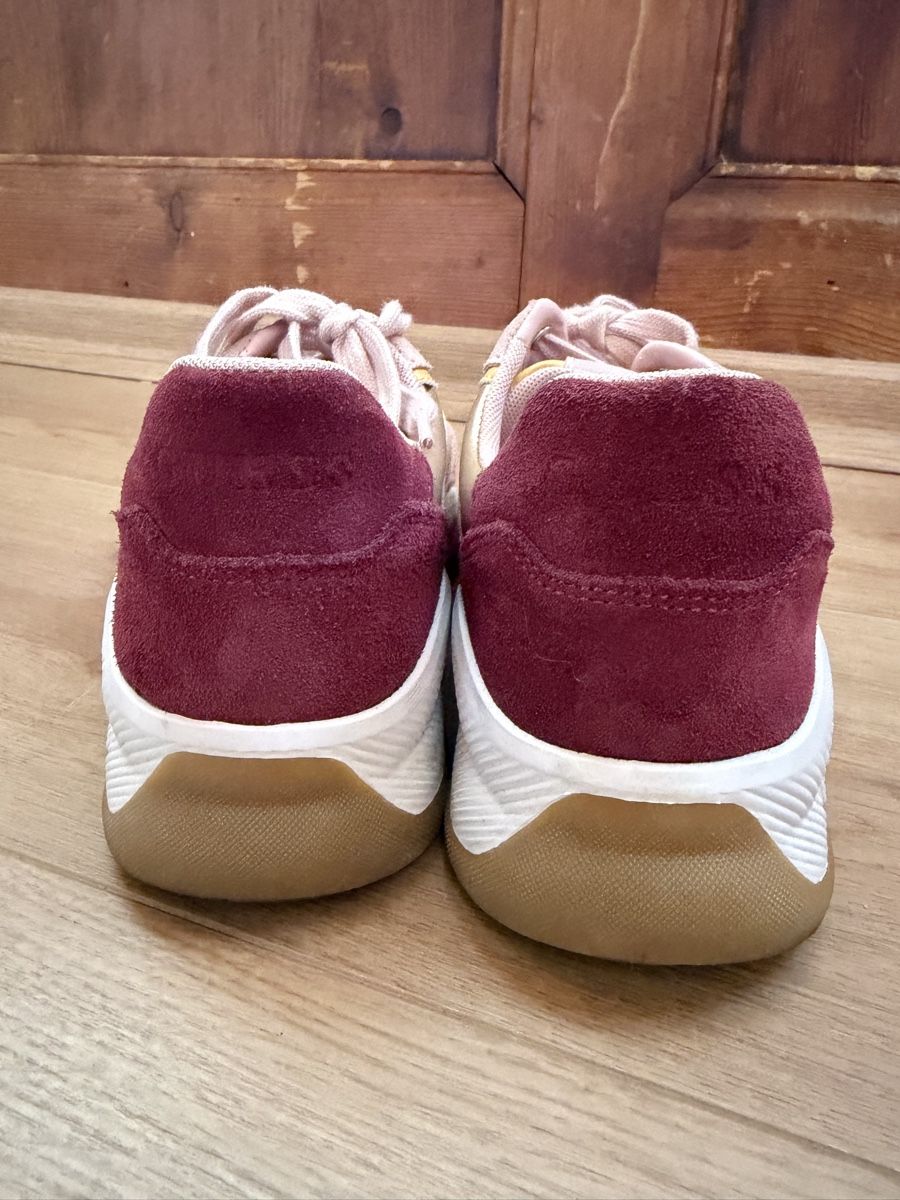 Guess Scarpe da donna: GUESS chaussures t39 – Usato da La Sagne VD venduto da jeliquidetout 1