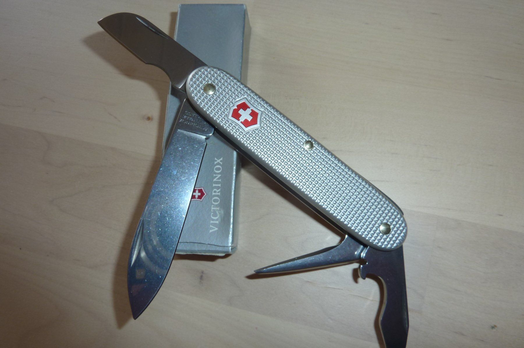 Victorinox Coltelli tascabile: LE  Super   Pour  ÉLECTRICIEN..7   Fonctions – Nuovo e nell'imballaggio originale da Lausanne venduto da coucoulet