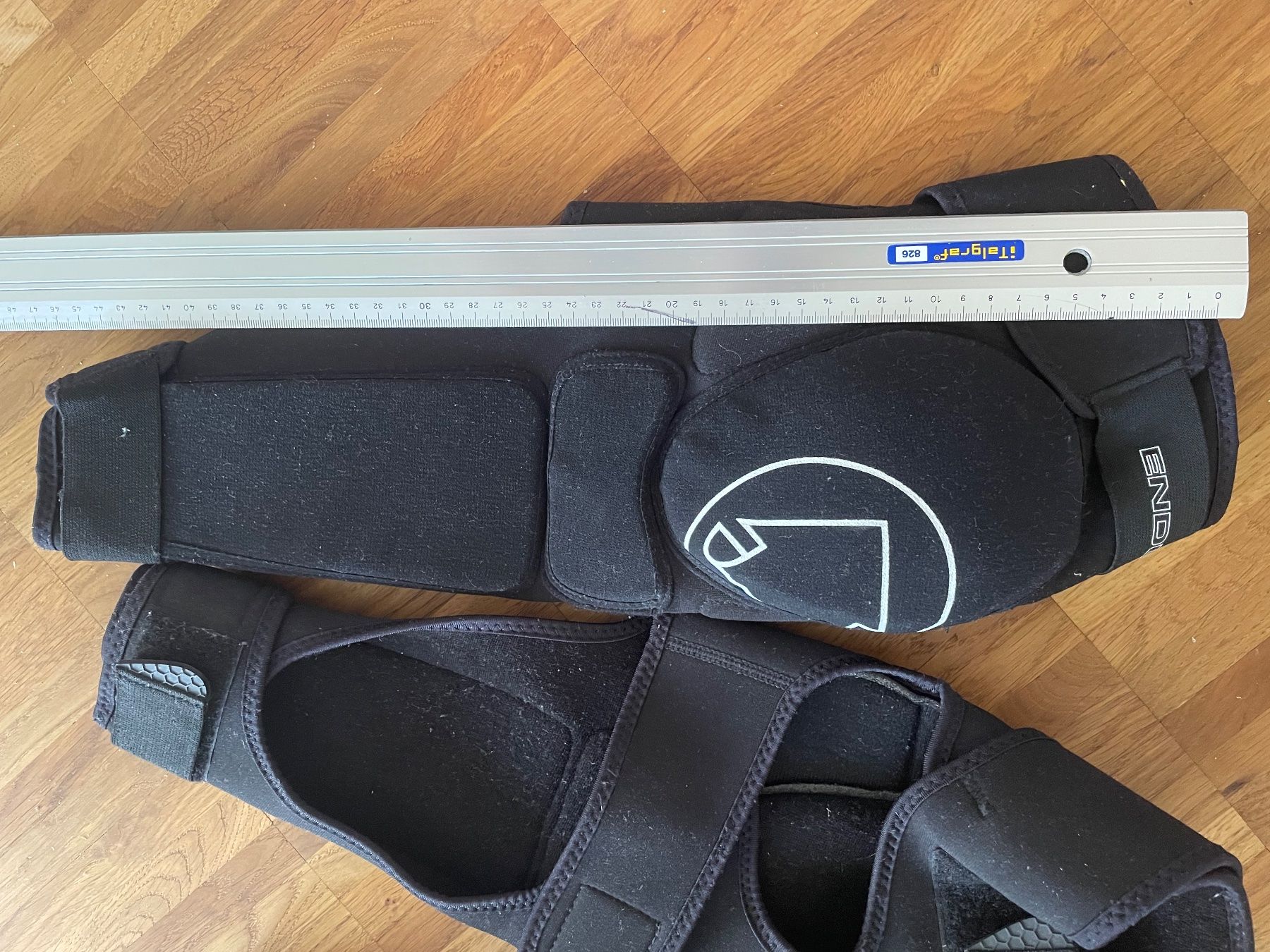 Endura Protezioni & Imbottiture: Endura SingleTrack Knieschoner/Ellenbogenschoner Set – Usato da Männedorf venduto da bluebird35 5