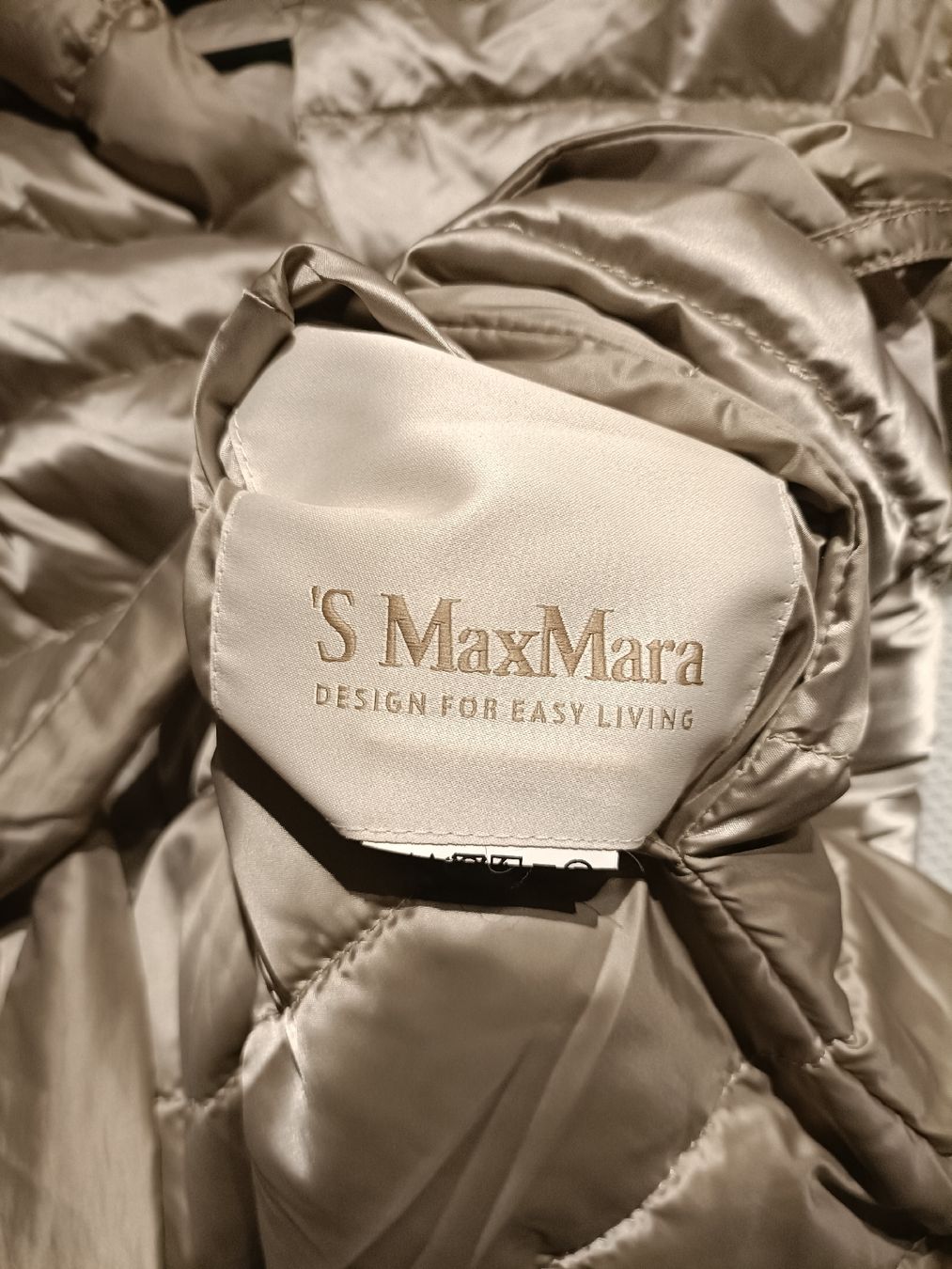 Max Mara Giacche: Daunenjacke der Marke Max Mara (Cube) – Nuovo (secondo la descrizione) da Bergdietikon venduto da Bico01 3