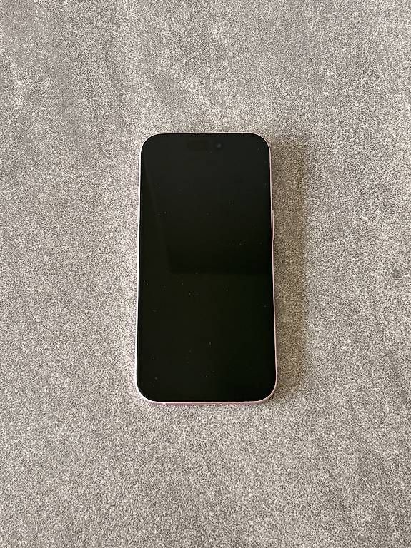 Telefoni cellulari / Smartphones: iPhone 15 128 GB pink completamente riparato – Usato da Massagno venduto da giorgina1110 1