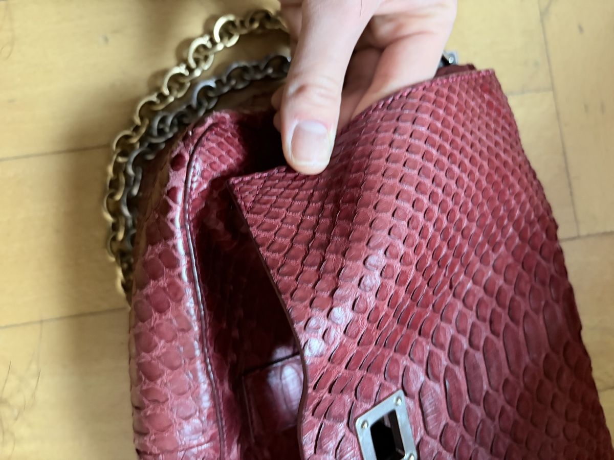 Proenza Schouler Borse da donna: Proenza Schouler Burgundy Python Leather Chain Bag – Usato da Zürich venduto da Michelleanca 4