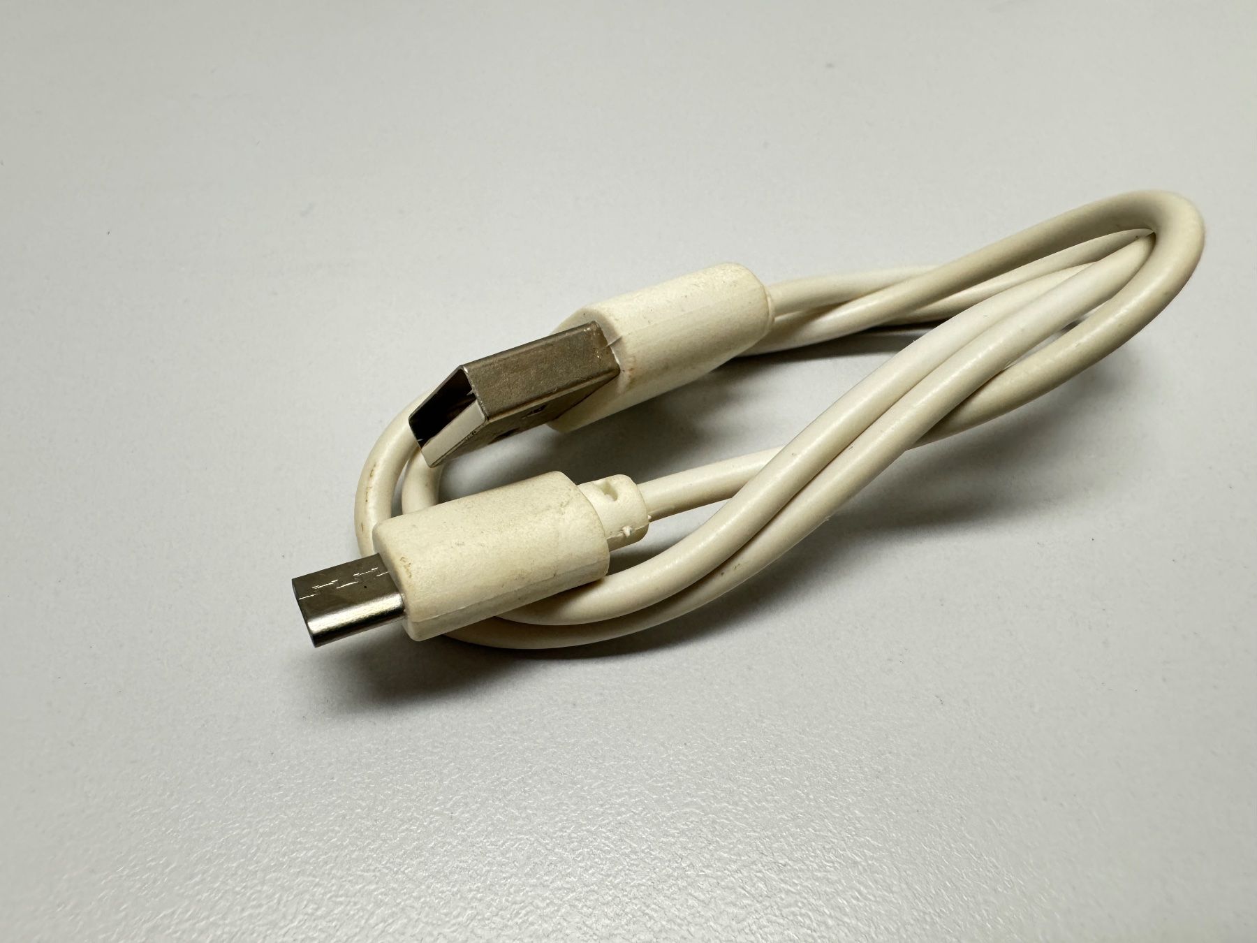 Cavi: USB Micro-B zu USB - A / Kabel – Usato da Humlikon venduto da GX30 1