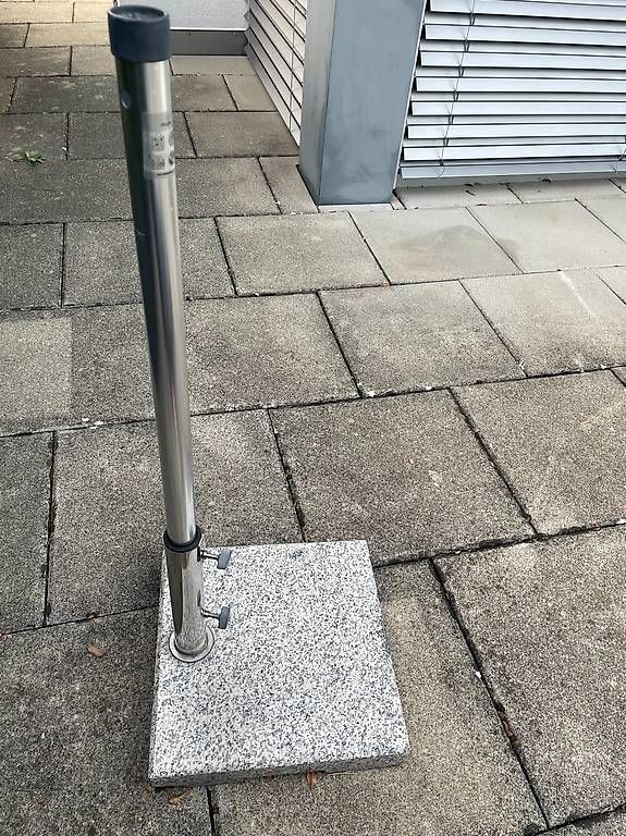 Altro: Sonnenschirmsockel Granit – Usato da Jona venduto da koster.nicole 2
