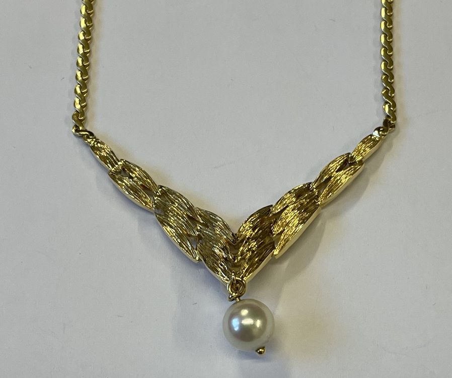 Schönes Collier mit Zuchtperlen 18Karat Gelbgold 4