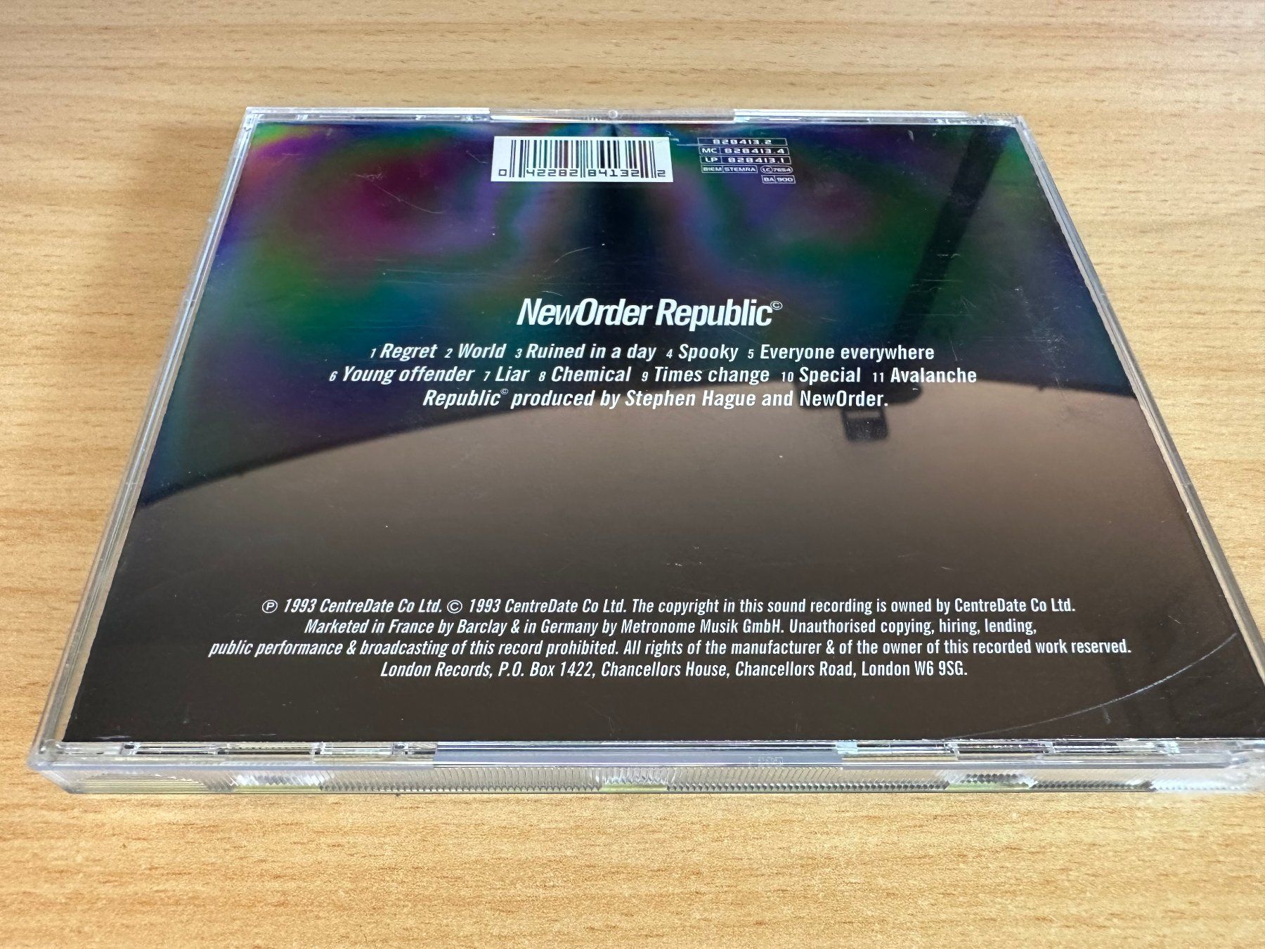 CD: NewOrder – Republic – Usato da Rikon im Tösstal venduto da Alpenmutz 1