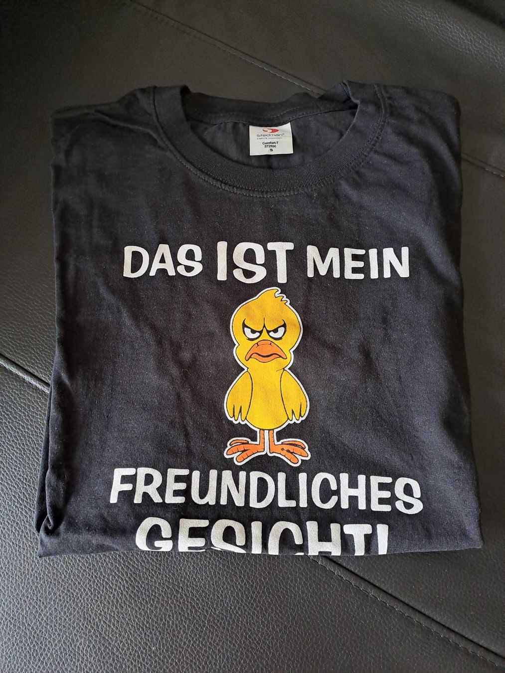 T-Shirts: T-shirt, schwarz, mit Spruch, Grösse S – Neu (gemäss Beschreibung) aus Hombrechtikon von Rada039