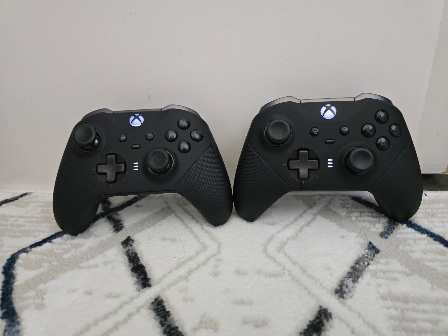Microsoft Controller: (2)Xbox Elite Series 2>>(2 Stück) – Gebraucht aus Basel von Esmen
