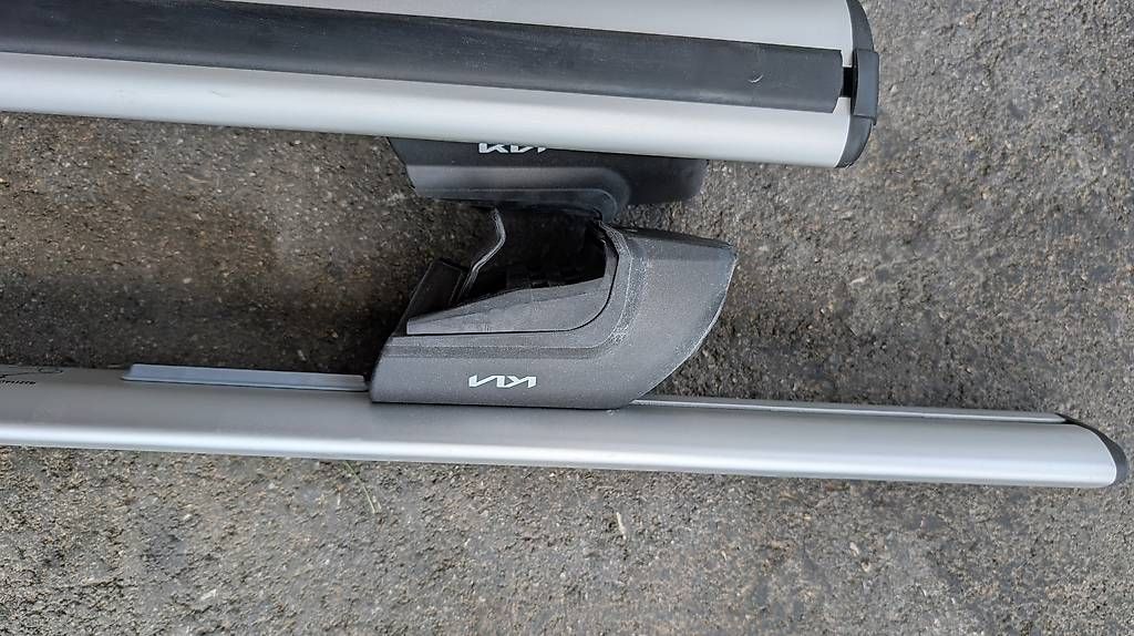 Portapacchi: Barres de toit Kia Sportage – Usato da Glovelier venduto da schaffnerco 1