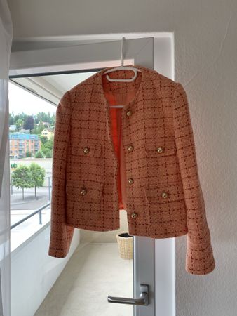 sommerlicher Blazer von Mango