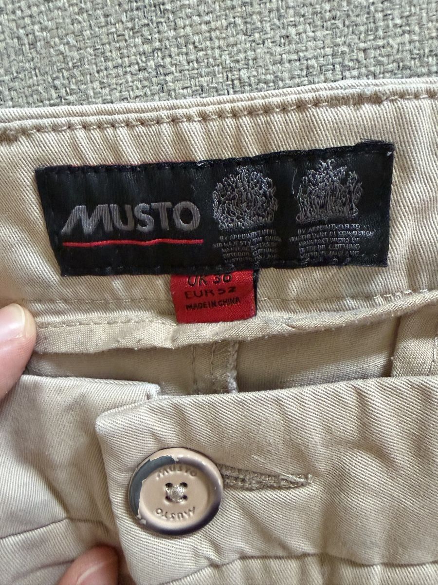 Musto Pantaloni: Musto Shorts Gr. 36 – Usato da Zürich venduto da carole.noelle 2