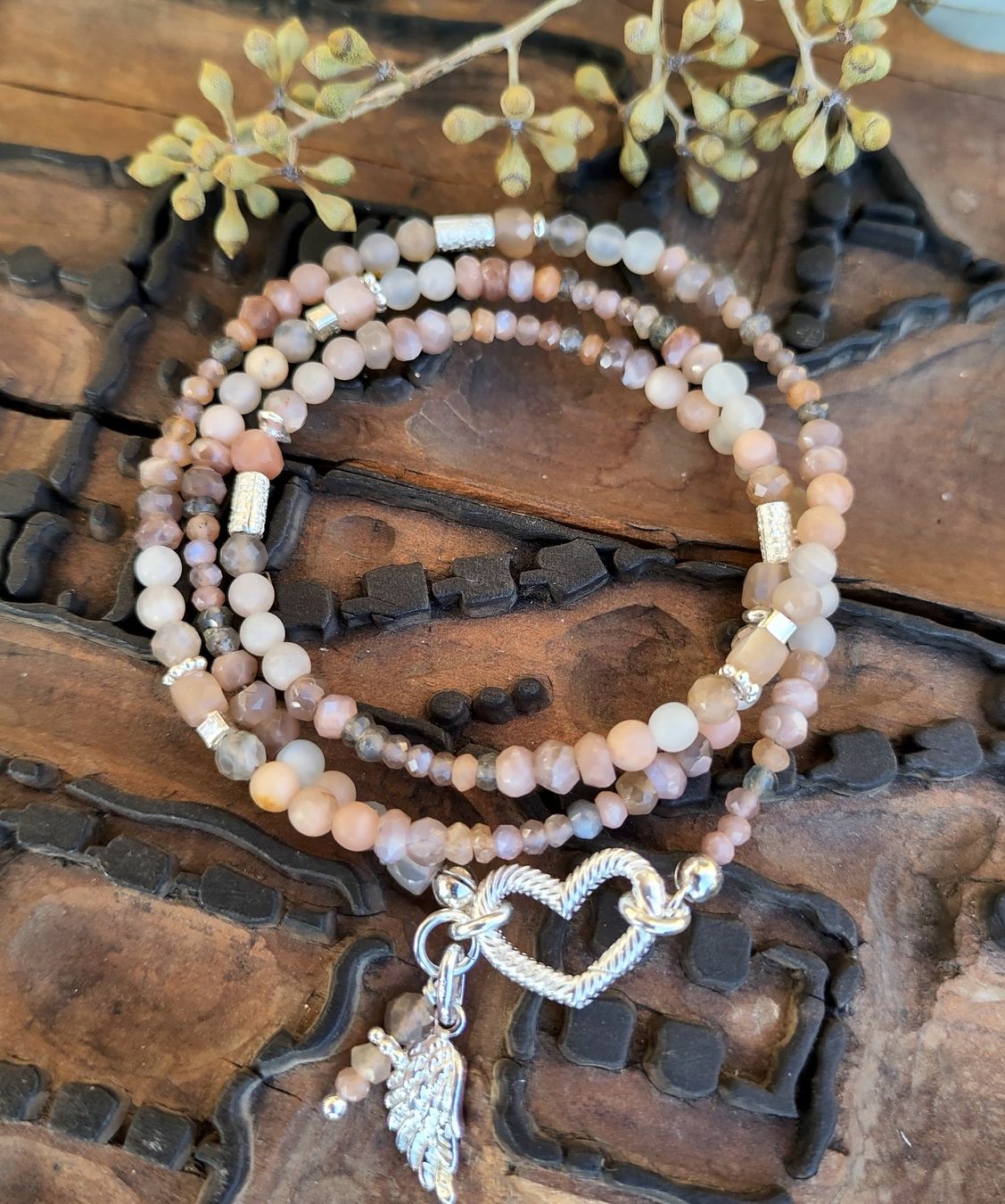 Bracciali & Braccialetti: Wickelarmband Mondstein und Silber – Nuovo e nell'imballaggio originale da Lauperswil venduto da Naturhandwerk 1