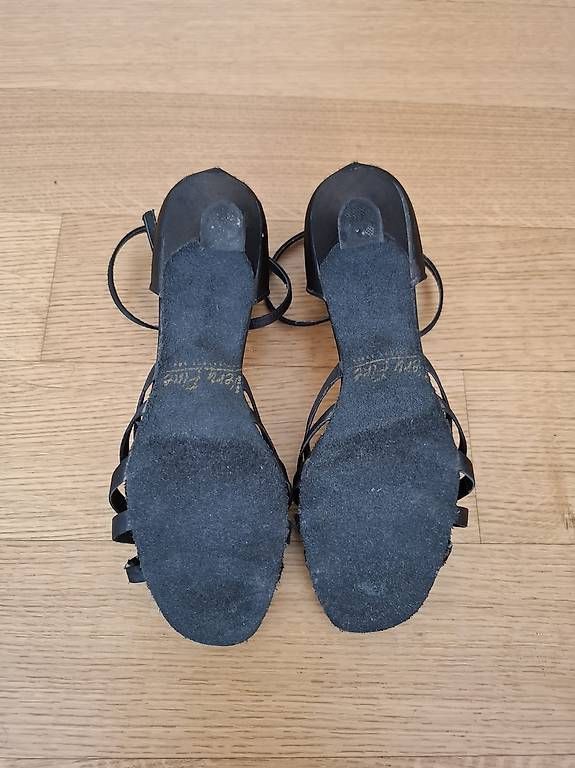 Scarpe da donna: Very Fine Tanzschuhe – Usato da Root D4 venduto da DMA02 2
