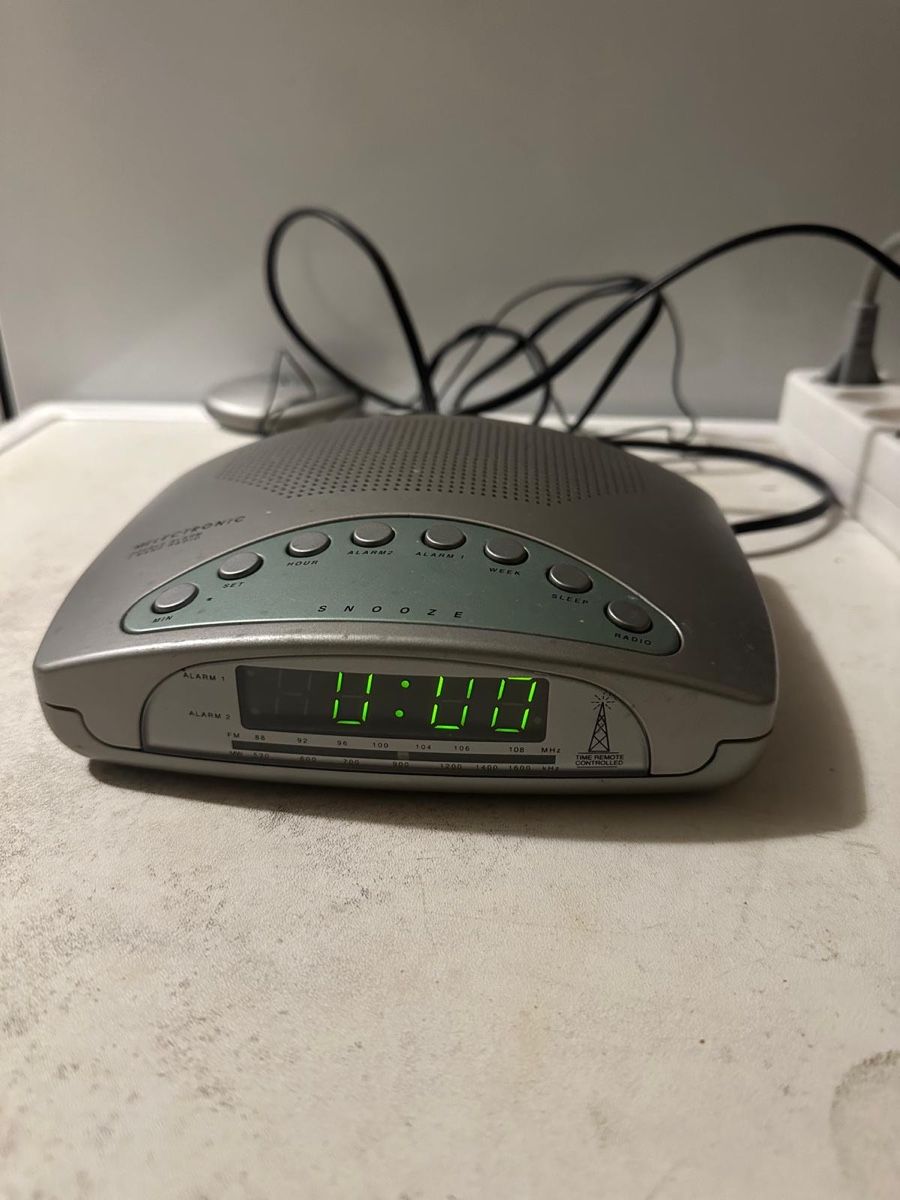 Wecker: Alarm Radio – Gebraucht aus Moosseedorf von ram_c65w