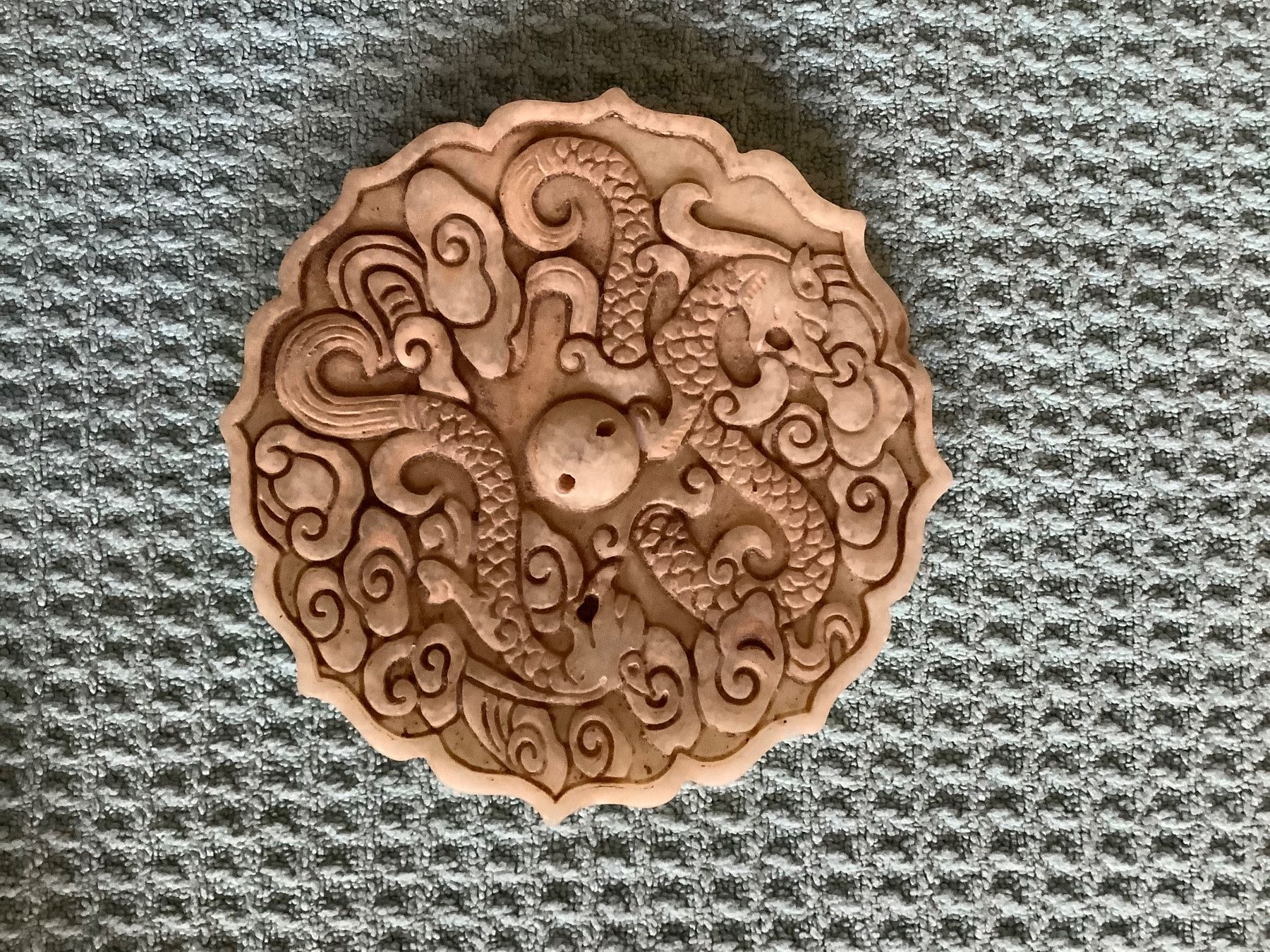Ciondoli: Altes Jade Amulett – Usato da Zürich venduto da Albatros57
