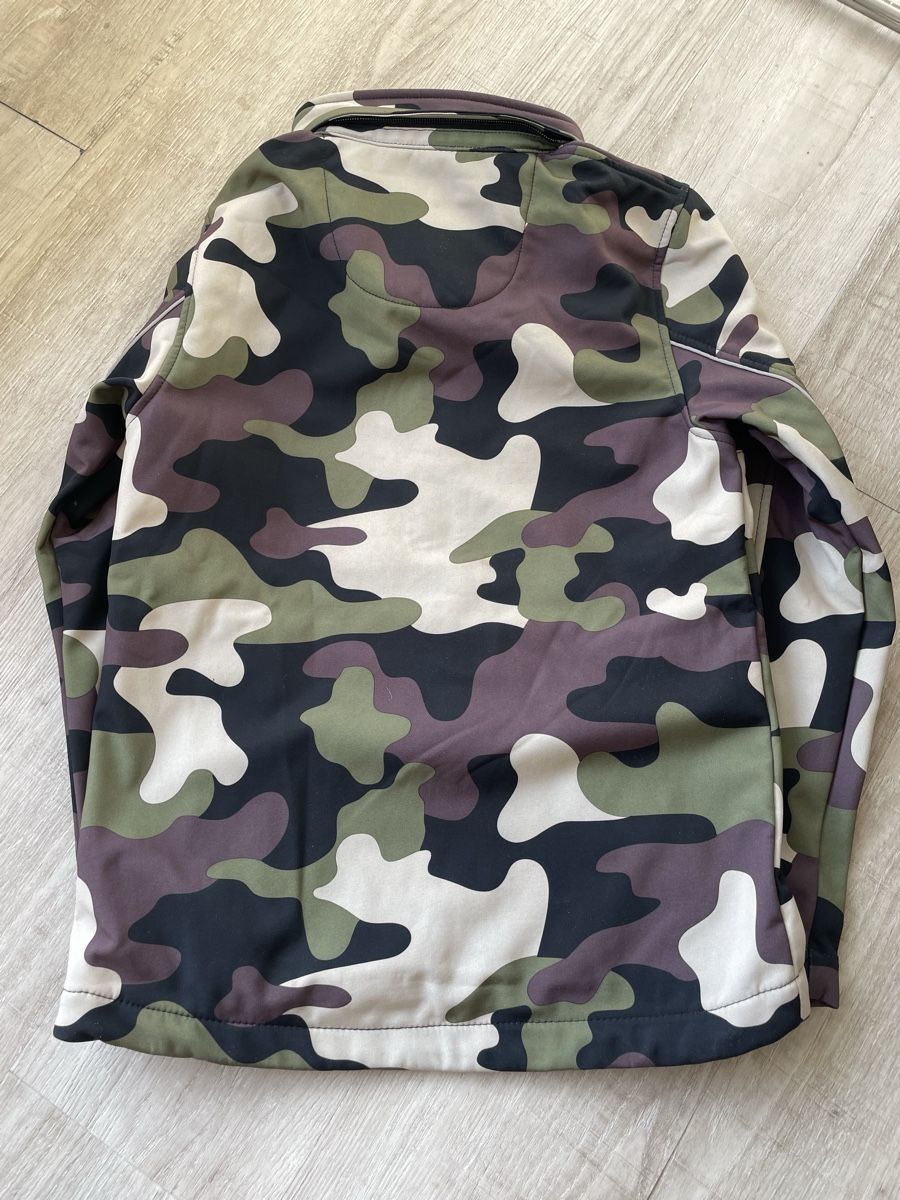 Vestes: Outdoor Explore Softshell Jacket Camouflage Used Condition – D'occasion à Adliswil par suz_qs5w 2